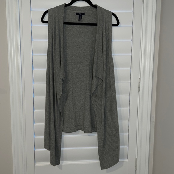 Gap size small open sweater vest - Picture 1 of 6